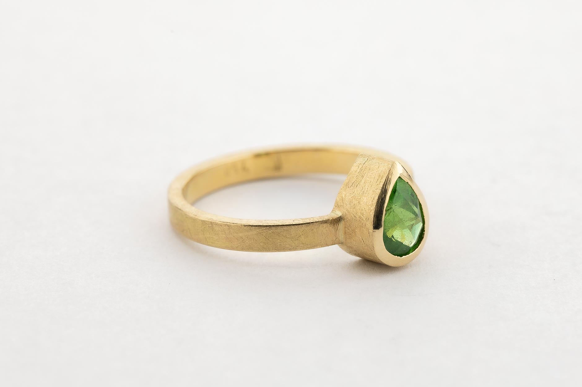 Ring, Tsavorit, 750/000 Gold