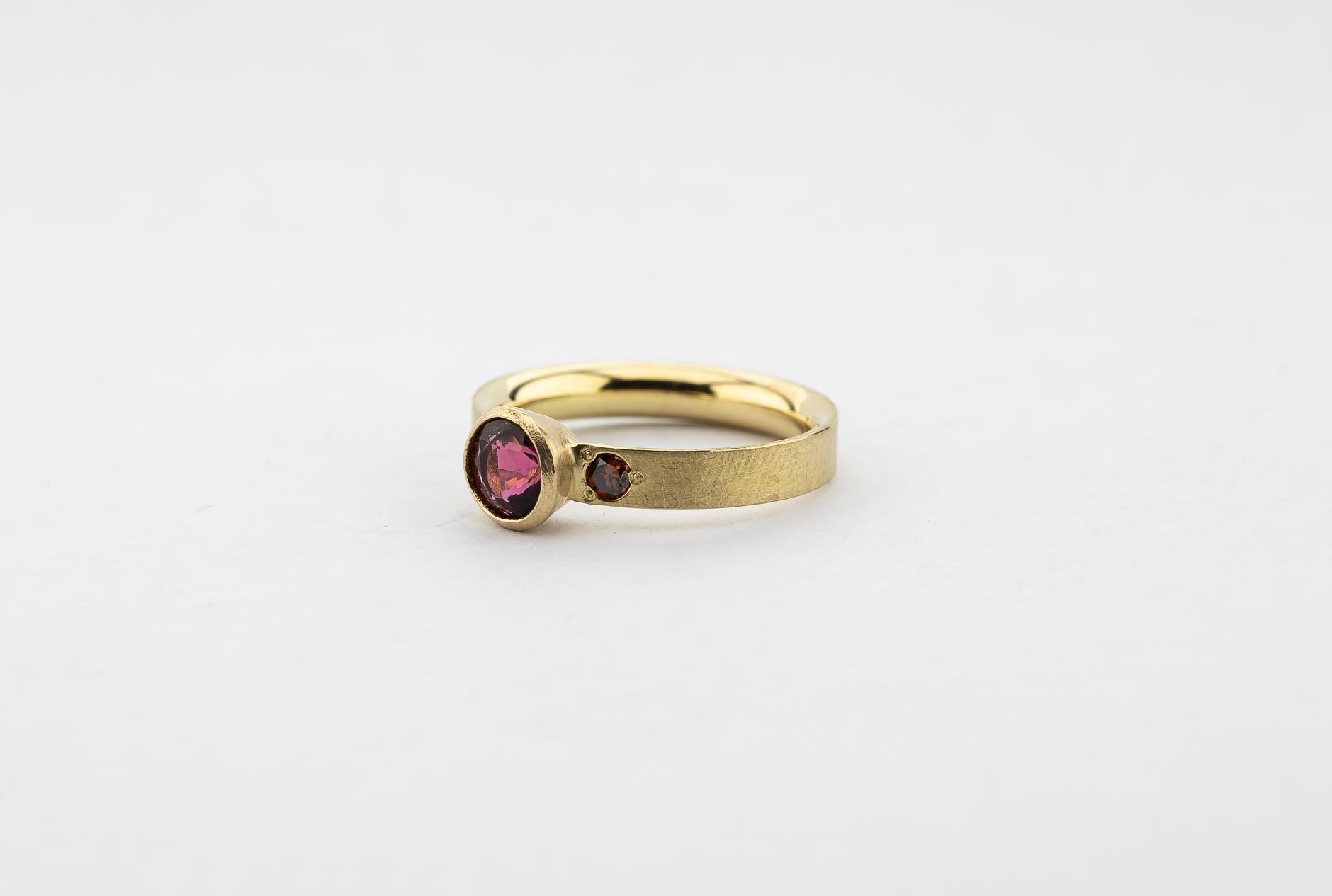 Ring, Turmalin, Brillanten, 750/000 Gold