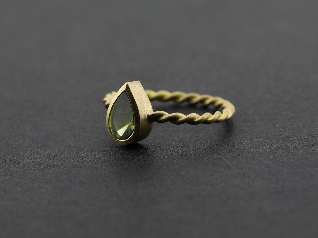 Ring aus 750/000 Gold mit Peridot